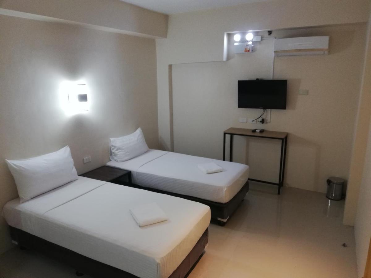 Eon Centennial Express Hotel Iloilo City Ngoại thất bức ảnh