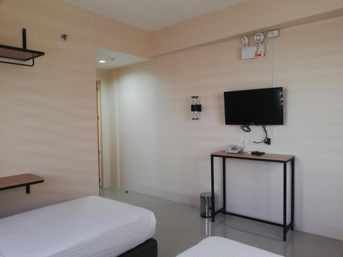 Eon Centennial Express Hotel Iloilo City Ngoại thất bức ảnh